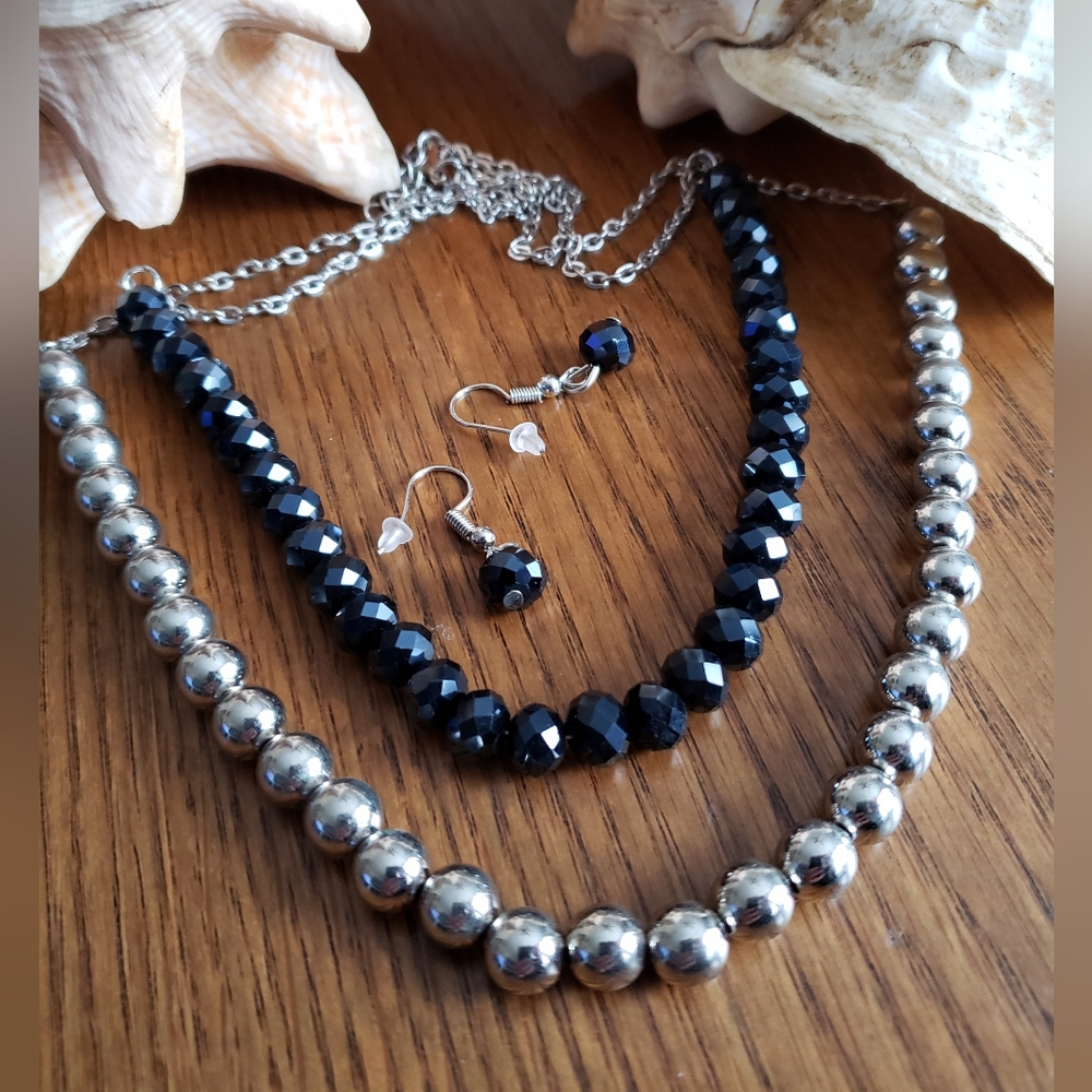 Elegant Blue and Silver Necklace Set